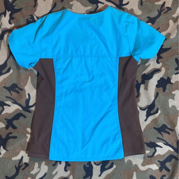 Scrub top - Picture 3 of 3